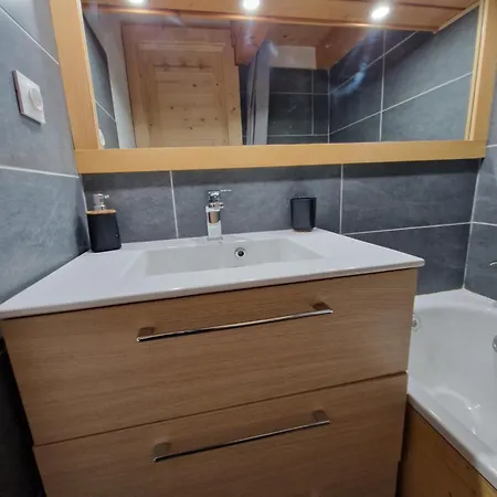 Apartamento L'echappée Blanche, Châtel, Vue Montagne, Accés Domaine Skiable, Ensoleillé Châtel