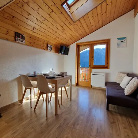 Apartamento L'echappée Blanche, Châtel, Vue Montagne, Accés Domaine Skiable, Ensoleillé *